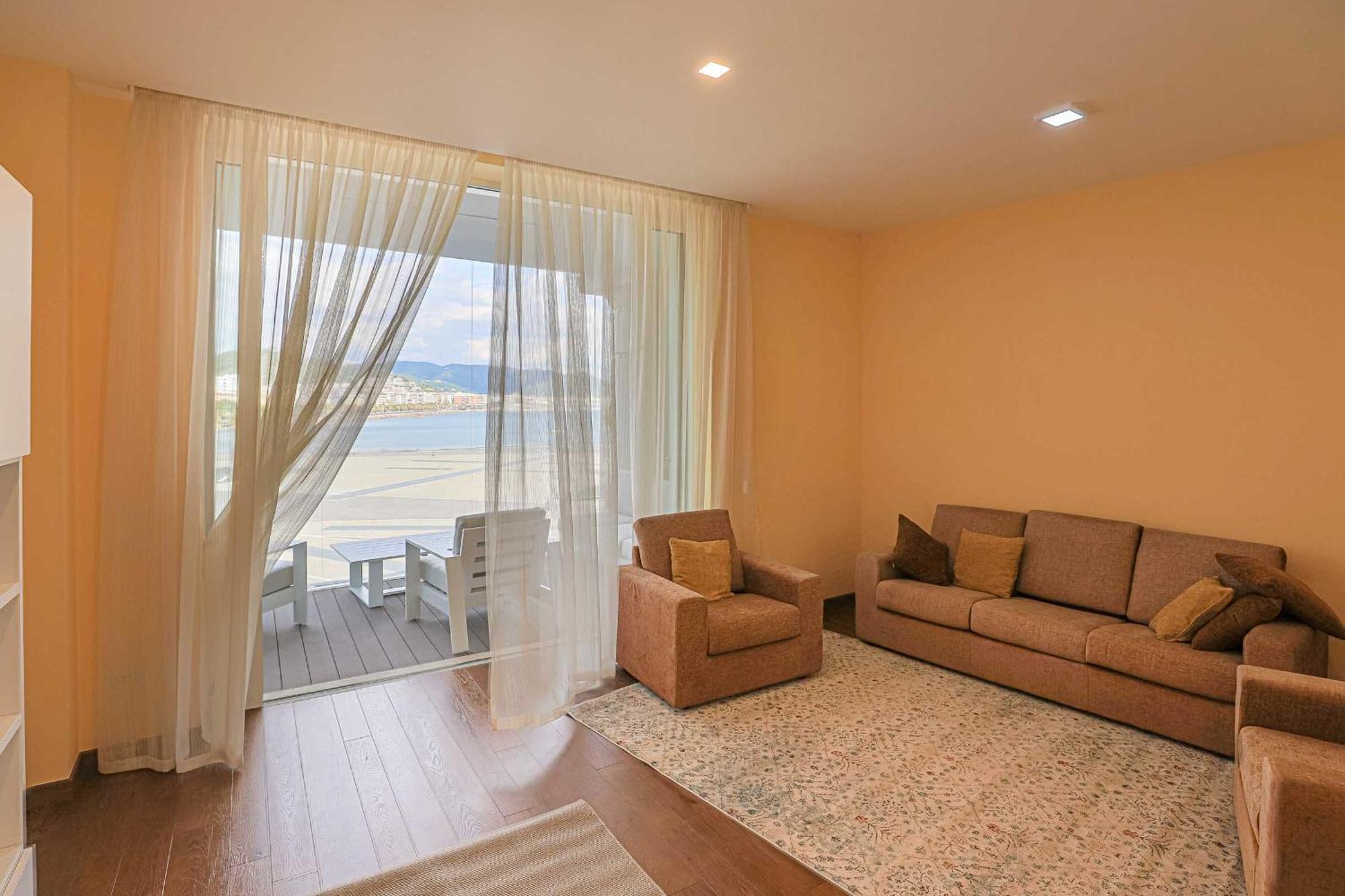 Amami Al Crescent Apartment Salerno Exterior photo